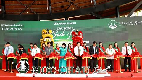 Khánh thành cầu kính đi bộ dài nhất thế giới ở Mộc Châu