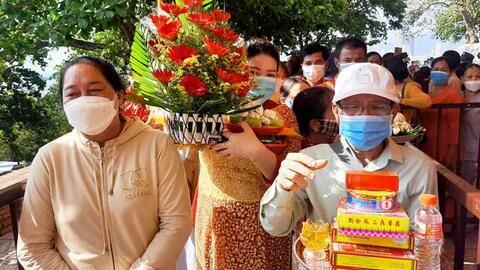 Khánh Hòa: Hơn 30.000 lượt người dân, du khách tham gia lễ hội Tháp Bà Ponagar