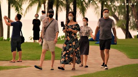 Khẩn trương trình Chính phủ về việc áp dụng lại chính sách miễn thị thực