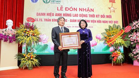 Mỗi năm, hàng chục nghìn bệnh nhân nặng được phẫu thuật thành công tại Bệnh viện Hữu nghị Việt-Đức