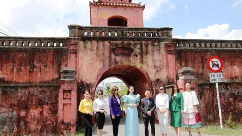 Khánh Hòa: Hoa hậu, người đẹp thích thú tour trải nghiệm Thành cổ Diên Khánh