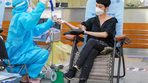 Các diễn viên, người mẫu, cầu thủ nổi tiếng tham gia hiến máu