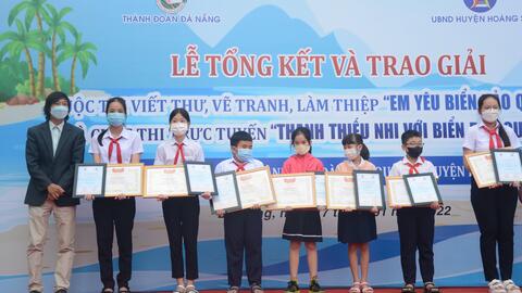 Giáo dục lòng yêu nước cho học sinh qua cuộc thi vẽ tranh về biển đảo quê hương