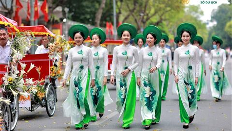 Lễ hội quà tặng du lịch Hà Nội 2022 thu hút 65.000 lượt người tham dự