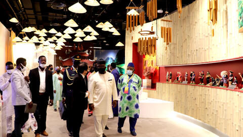 Tổng thống Sierra Leone thăm Nhà triển lãm Việt Nam tại EXPO 2020 Dubai
