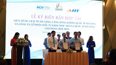 Đà Nẵng đẩy mạnh liên kết phát triển hàng không - du lịch