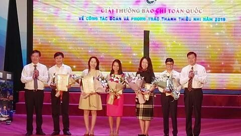 Trao giải thưởng báo chí toàn quốc viết về công tác Đoàn