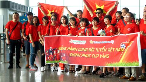 “Sốt” tour cổ vũ bóng đá tại SEA Games 30
