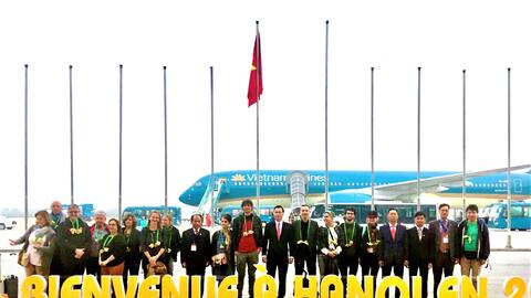 Vị khách du lịch quốc tế đầu tiên đến Hà Nội năm 2020 bất ngờ vì được đón tiếp long trọng