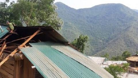 Lốc xoáy tàn phá nhiều bản làng ở huyện biên giới Nghệ An