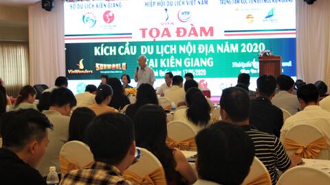 Doanh nghiệp kích cầu, du khách hưởng lợi