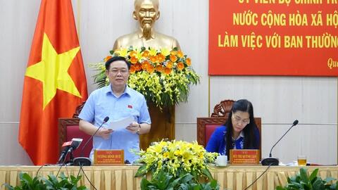 Chủ tịch Quốc hội: Quảng Ngãi cần quan tâm đầu tư cho văn hóa, giáo dục...