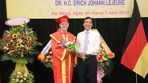 Đà Nẵng: Trao tặng danh hiệu Giáo sư danh dự cho Tiến sĩ Danh dự Erich Johann Lejeune