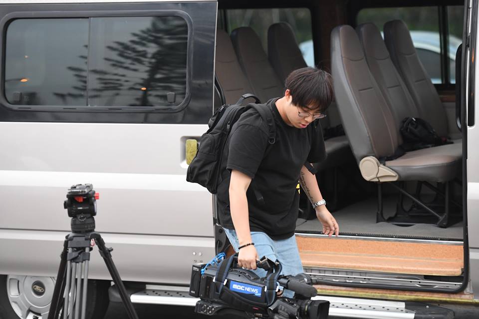 phong vien quoc te mang thiet bi “khung” den ha noi dua tin hoi nghi thuong dinh my- trieu hinh anh 9