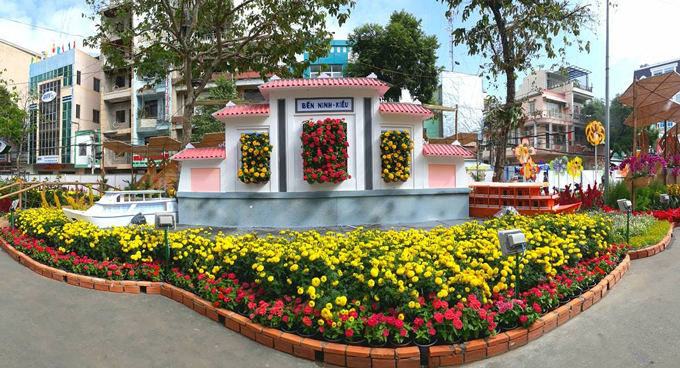 Đường hoa nghệ thuật sử dụng khoảng 80.000 chậu hoa tươi hình ảnh 2 duong hoa nghe thuat su dung khoang 80.000 chau hoa tuoi hinh anh 2