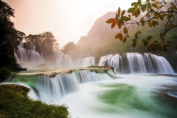 Ky quan mien bien ai: Thac Ban Gioc cung lang da tram tuoi Khuoi Ky hinh anh 2