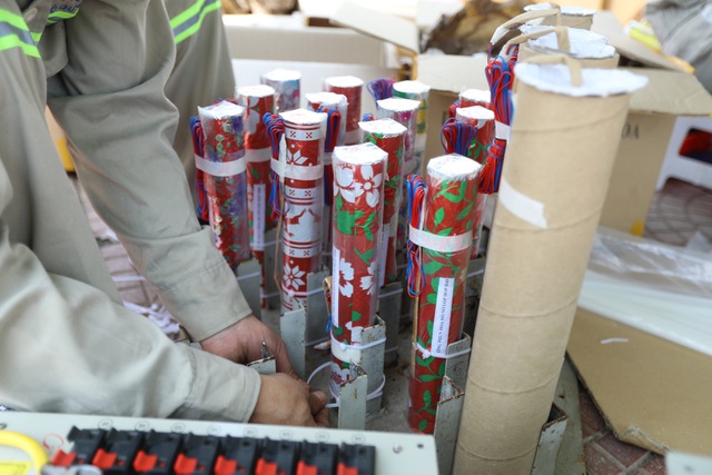 Cận cảnh trận địa pháo hoa tầm cao sẵn sàng khai hỏa dịp Giỗ Tổ Hùng Vương - 5