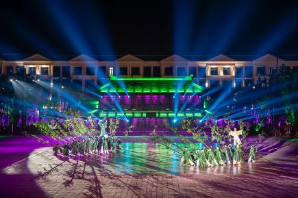 Description: A picture containing colorful, laser, blur, light    Description automatically generated