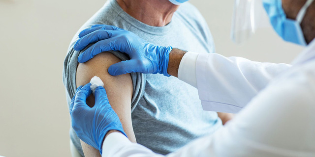 6 quan niệm sai lầm về vaccine COVID-19 - Ảnh 4.