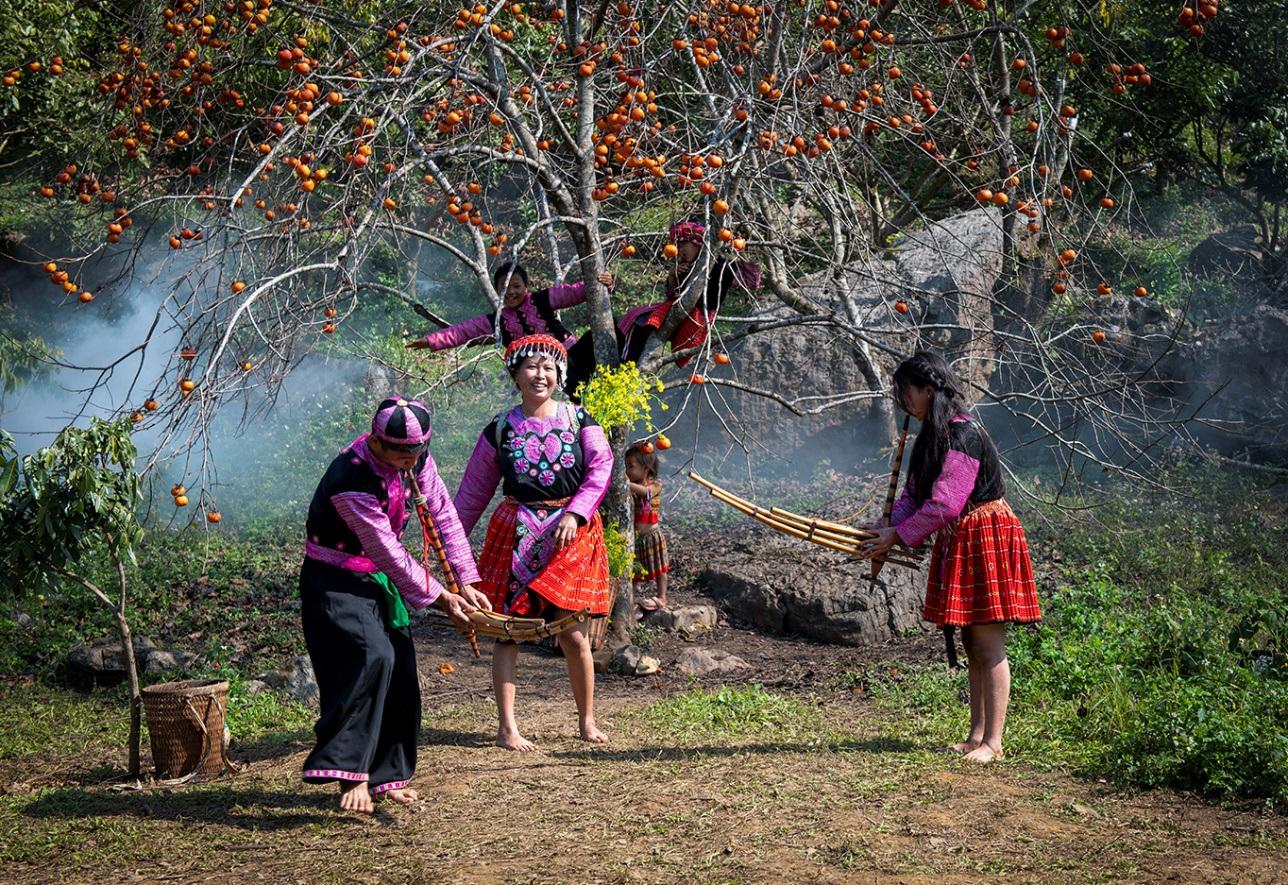 Hoa mận nở trắng trời đẹp như cổ tích ở Mộc Châu - 10