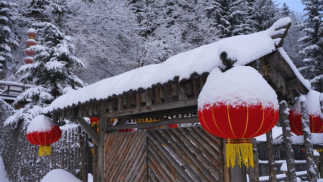 Cảnh đẹp như mơ ở thị trấn tuyết phủ dày - 5