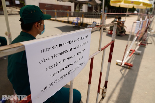 Thêm một bệnh viện dừng nhận bệnh nhân vì ổ dịch từ hội thánh - 1