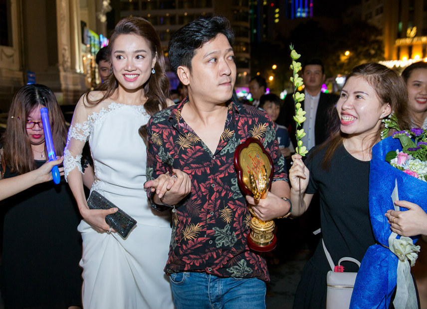 truong giang nhan cat-xe tien ty, vuot mat hoai linh trong mua tet? hinh anh 3