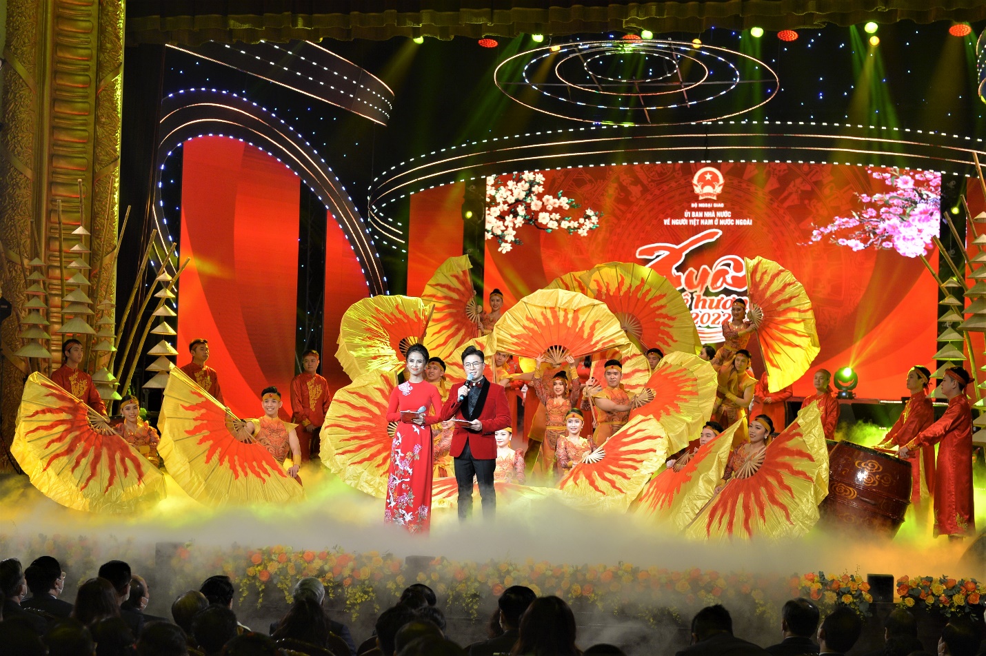 Description: A picture containing background pattern Description automatically generated