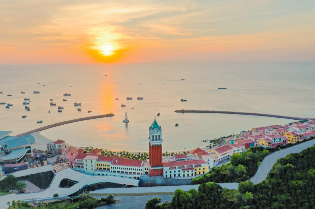   Sun Premier Village Primavera ôm trọn bờ biển Nam đảo Ngọc và sát gần nhiều công trình biểu tượng của Sun Group  