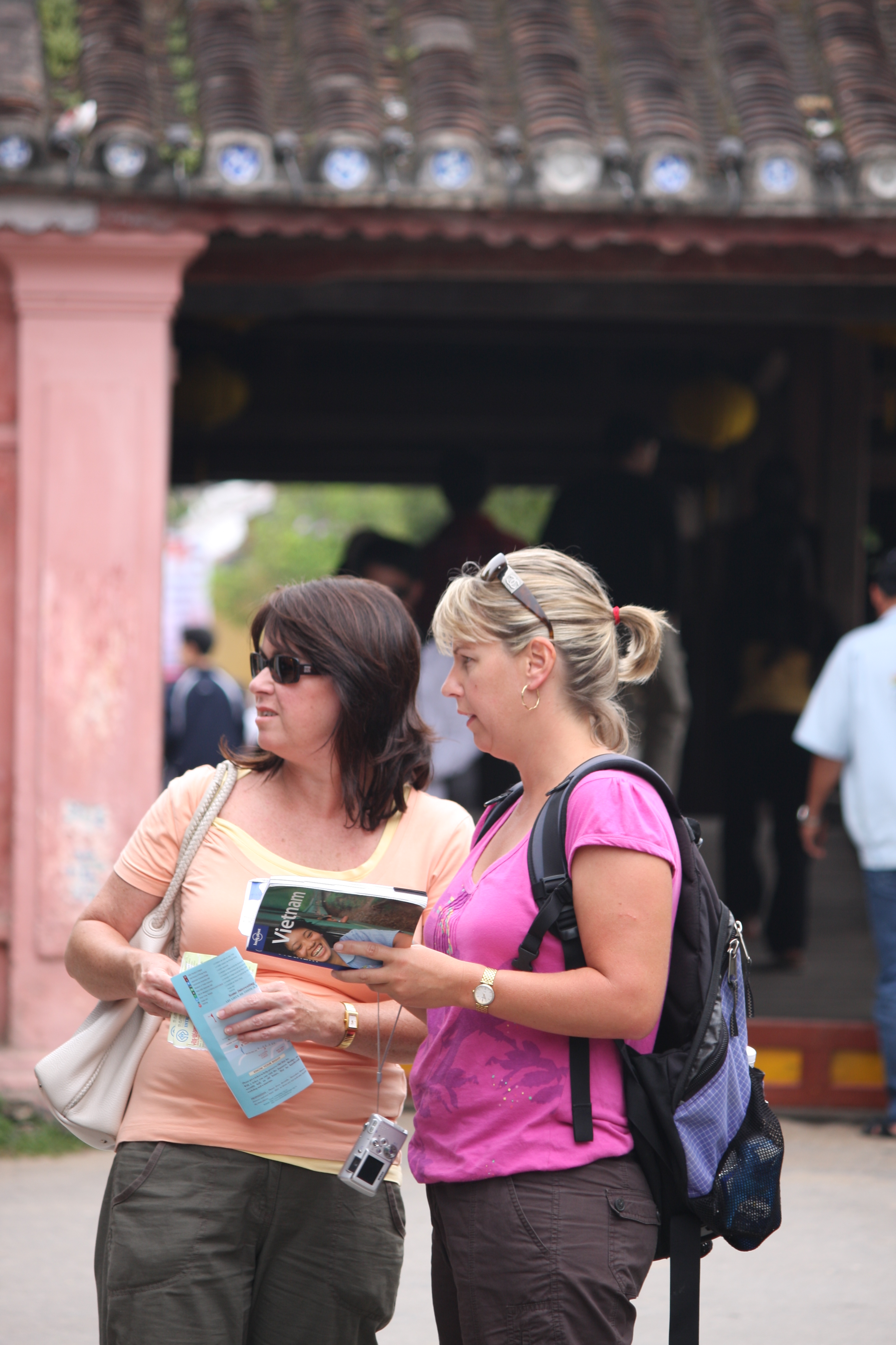 hoi-an-sut-giam-thi-truong-khach-qt-truyen-thong