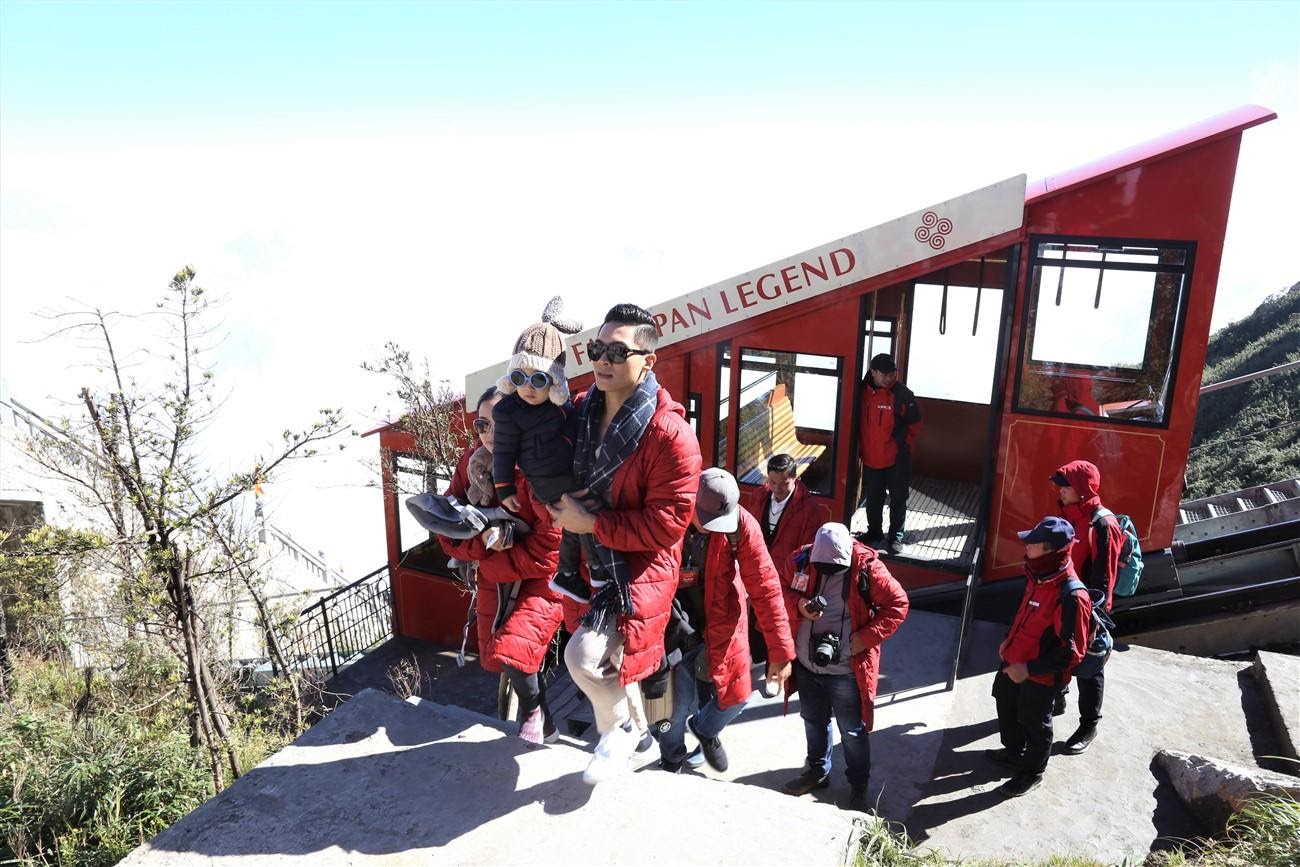 D:\hngdnvccquytrnhtrchlcbochvmngxhi\PSA\Quốc Cơ - Quốc Nghiệp\QCQN và Gia Đình\New folder\Resize\IMG_2502.jpg