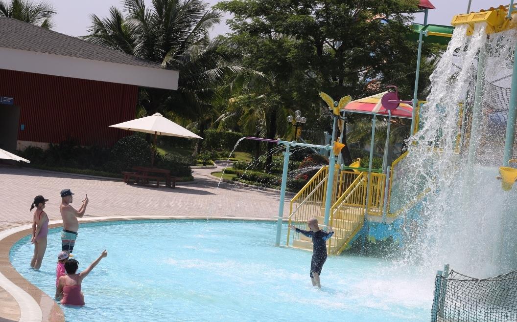 Dàn sao Việt 'đại náo' Vinpearl Land và Safari Phú Quốc