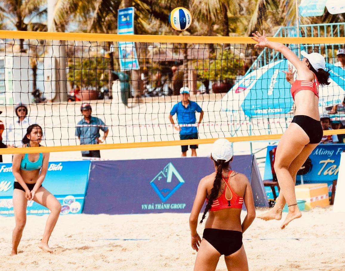 festival-2-bong-chuyen