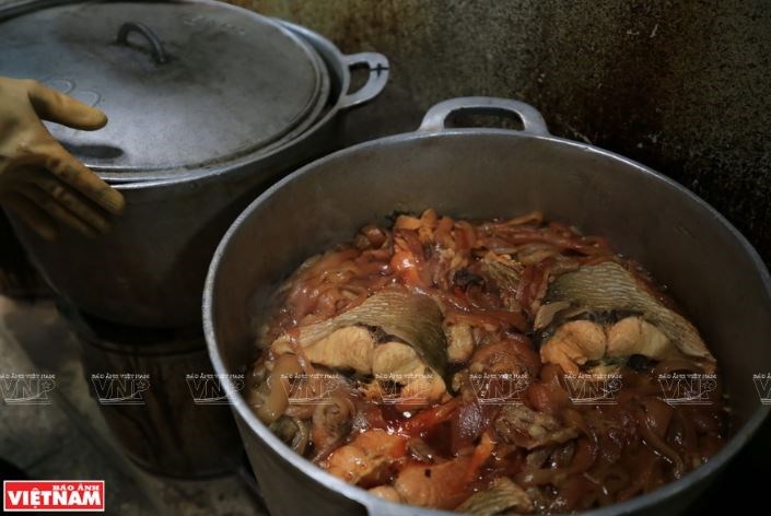 Ca kho pho Cau Go - Mon an truyen thong cua nguoi Ha Noi hinh anh 3