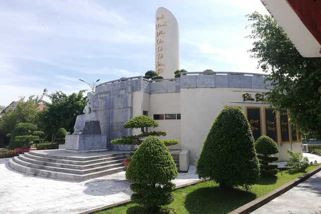 Phát triển du lịch ven biển hút khách ngắm điện gió, xem tôm công nghệ cao - 3