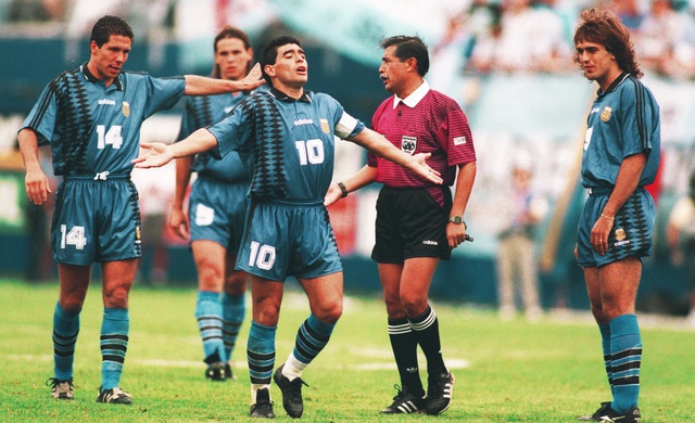 Những khoảnh khắc đáng nhớ trong sự nghiệp của Diego Maradona - 8