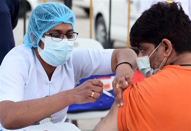 Israel hop khan ve bien the phu gay quan ngai cua virus SARS-CoV-2 hinh anh 2