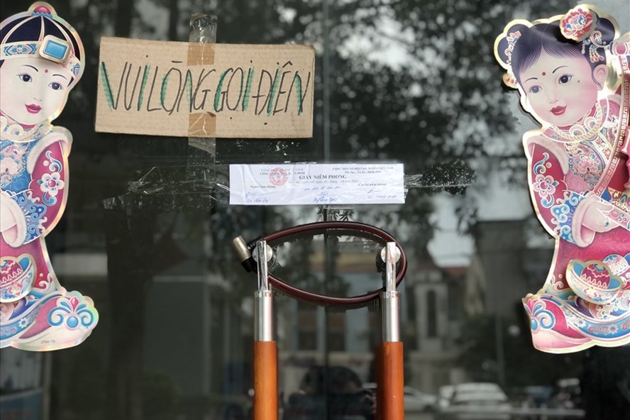 Vu be gai 6 tuoi chet nghi do bao hanh: Bat tam giam nguoi bo hinh anh 1