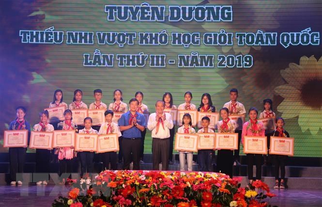 Tuyen duong thieu nhi vuot kho hoc gioi tieu bieu toan quoc nam 2019 hinh anh 1