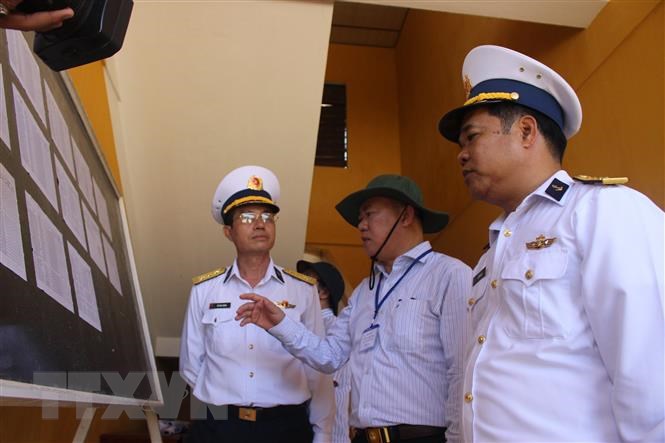 Bau cu QH va HDND: Huyen dao Truong Sa huong toi ngay hoi non song hinh anh 1