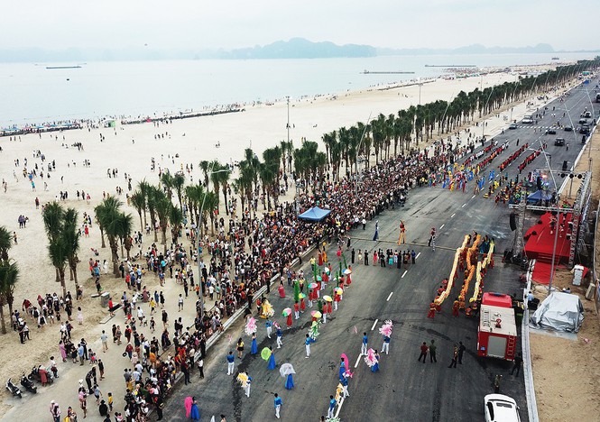 Báº¥t ngá» Háº¡ Long: Du lá»ch lá»t xÃ¡c vá»i nhiá»u tráº£i nghiá»m Äá»c ÄÃ¡o - áº£nh 2