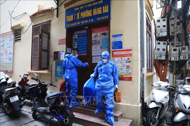 Những hình ảnh Chiến dịch tiêm chủng thần tốc mùa Xuân 2022 - Ảnh 1.