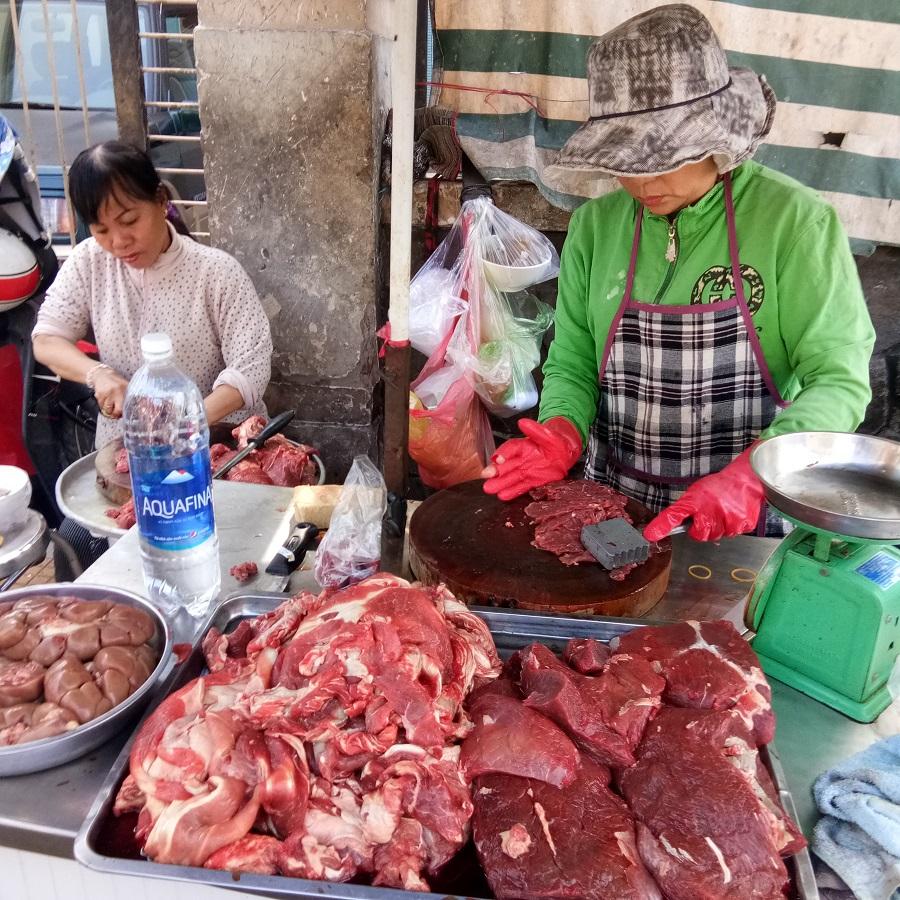 mung 4 tet ky hoi: cho truyen thong hut khach, sieu thi lac dac hinh anh 1