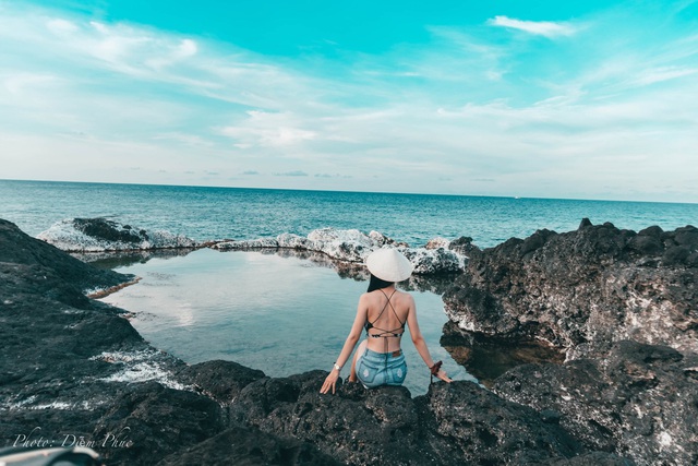 Độc lạ hồ bơi nổi trên biển đẹp như trời Âu ở Bình Thuận - 4