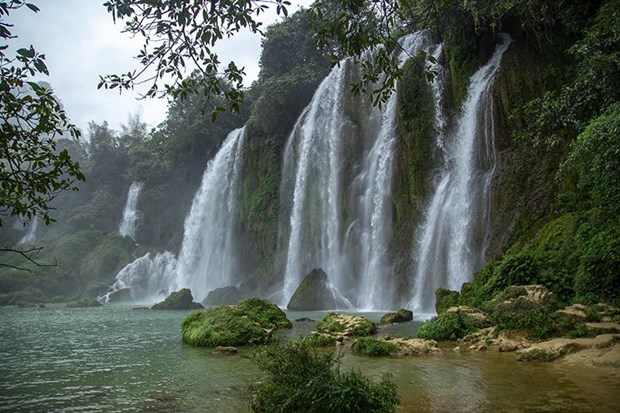 Ky quan mien bien ai: Thac Ban Gioc cung lang da tram tuoi Khuoi Ky hinh anh 11