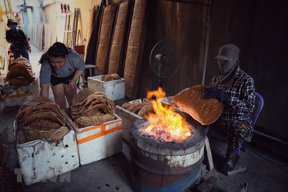 [Infographics] Bac Giang: Phat trien nghe lam banh da nem o Tho Ha hinh anh 11