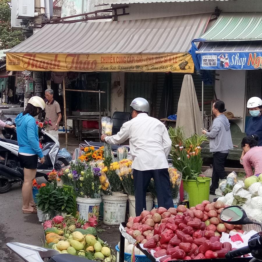 mung 4 tet ky hoi: cho truyen thong hut khach, sieu thi lac dac hinh anh 3