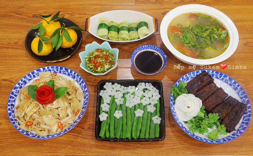 mam com day mau sac nhu tranh truu tuong picasso, nhin da nghien hinh anh 2