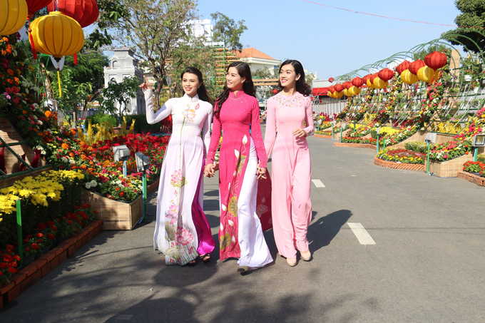 Đường hoa nghệ thuật sử dụng khoảng 80.000 chậu hoa tươi hình ảnh 4 duong hoa nghe thuat su dung khoang 80.000 chau hoa tuoi hinh anh 4