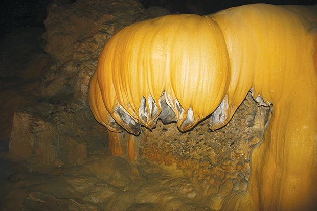 Ky quan mien bien ai: Thac Ban Gioc cung lang da tram tuoi Khuoi Ky hinh anh 15